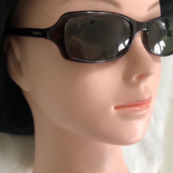 Gucci Sunglasses - Picture 2 of 7
